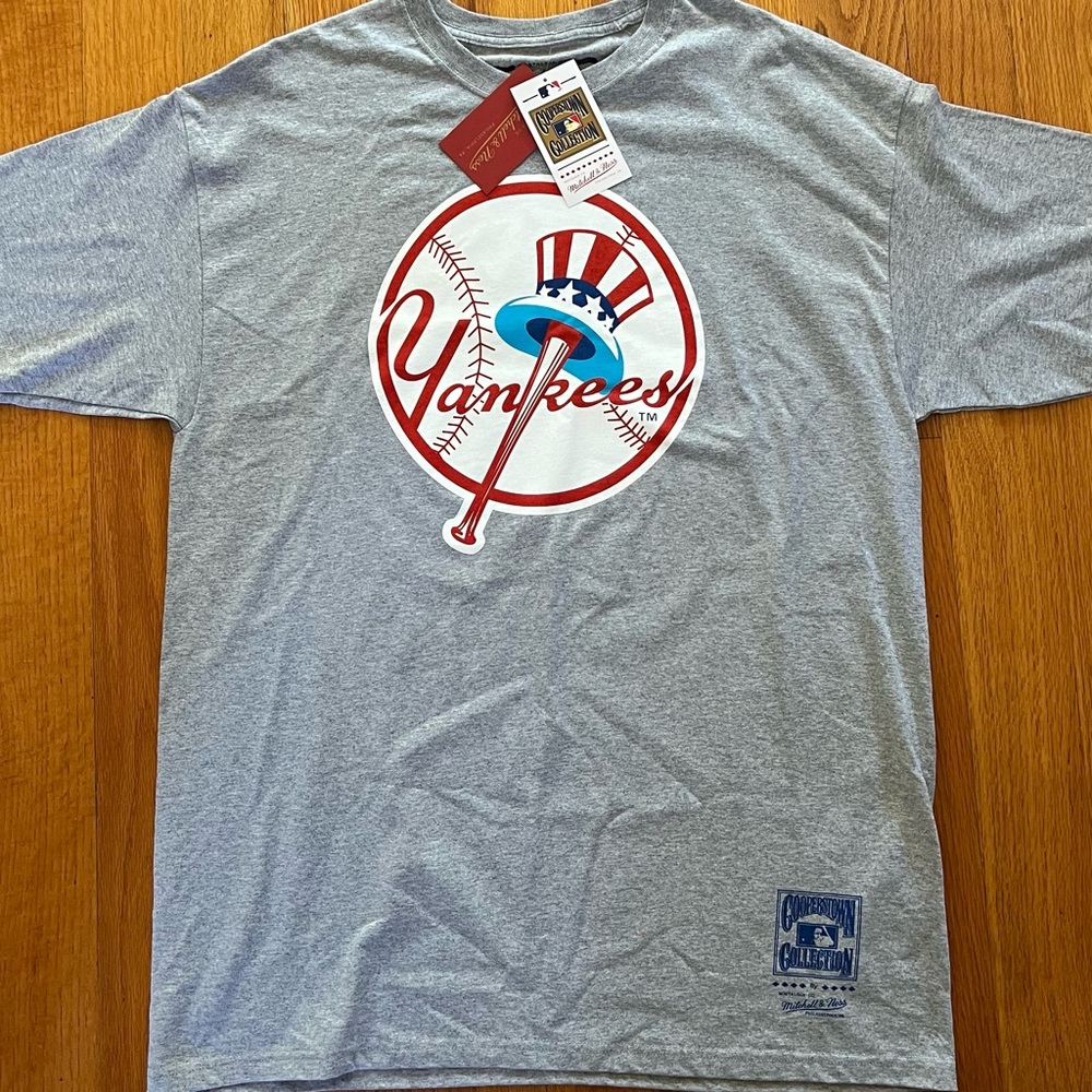 Mitchell & Ness Cooperstown Collection Gray Yankees T shirt. With tags. - Picture 3 of 5
